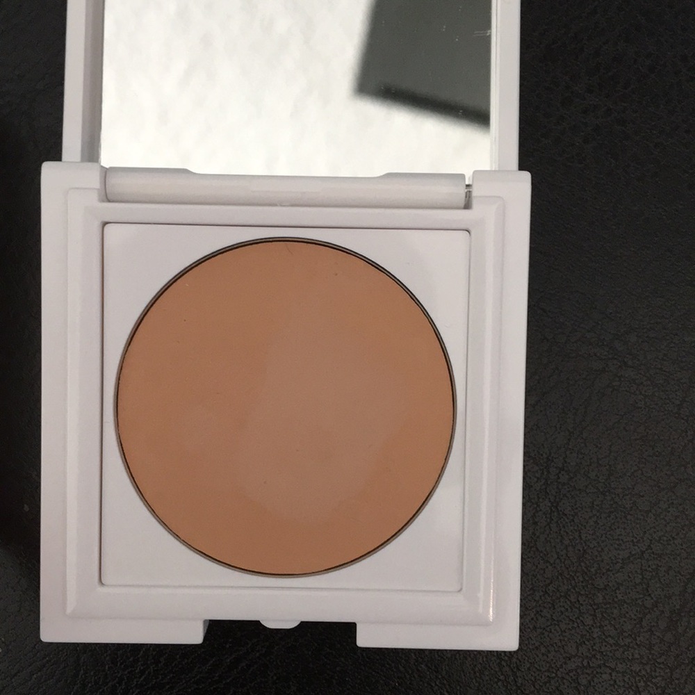 New Rituals... Miracle Concealer with Mirror Boxed - Picture 2 of 3